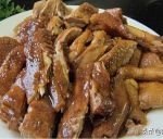色香味俱全的增城区客家美食咸鹅肉 是在传统做法上经改良的结果