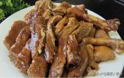 色香味俱全的增城区客家美食咸鹅肉 是在传统做法上经改良的结果