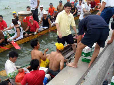 团结友谊的增城新塘犒龙船习俗