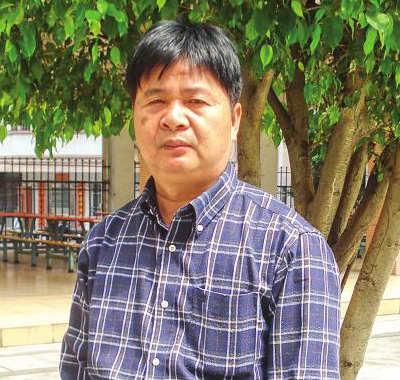 以德育人的增城市基层优秀教育工作者杨多纯