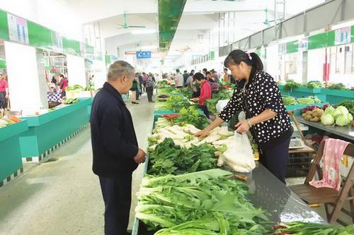 增城区派潭农贸市场提档升级变身“高大上”  市民称“像逛超市一样逛市场”