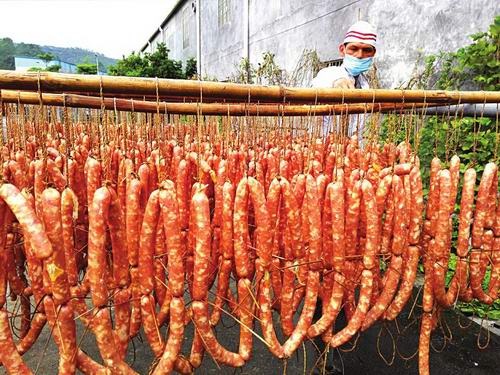 冬至前后是品味增城腊味的最佳时节 动手做飘香腊味 丰衣足食乐悠悠