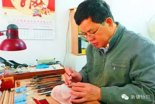 增城雕刻家吴明南的工匠精神 竹木榄雕得心应手 篆刻印章艺成一绝