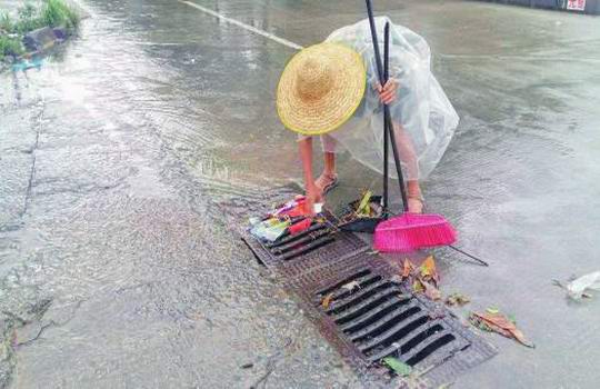 增城区城管抢险救灾战台风 有效防范和及时处置可能发生的突发事件