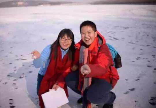 增城女法医林端瑜直面“癌魔 如松柏般坚强不倒 如开在荆棘里的花