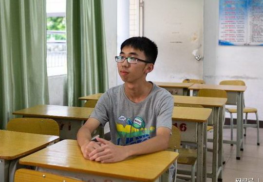 增城中学"学霸"刘洋:喜欢打游戏和户外运动 高考685分是实力和运气的结合