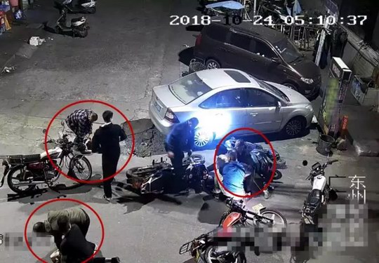 新塘镇街头四个黑影"闲逛"连 偷多辆摩托车  增城区警方追踪捣毁盗窃团伙