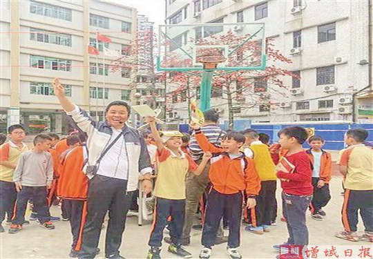 增城区新塘镇第二中学教师鄢建勇 潜心育人十八载 情洒桃李播芬芳