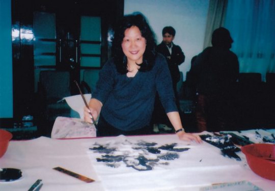 祖籍广州市增城区的何月群 画作承袭了岭南画派的精髓 画里蕴含清雅的诗意