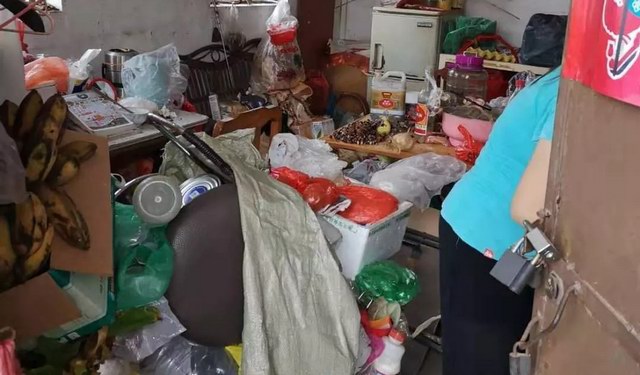 增城区仙村镇独居老人拾荒成瘾 攒了近5年的垃圾 让20人花费300分钟清理