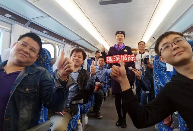 穗深城际铁路开通运营 增城区跨入城轨时代 共设15个车站 实行公交化运营