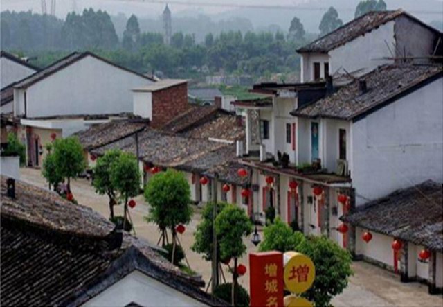 增城区小楼镇东境村是广州市区范围内为数不多的碧水蓝天原生态村