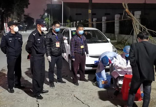 增城区石滩镇沙庄社区的廖思霖  "疫"不容辞服务在疫情防控前线