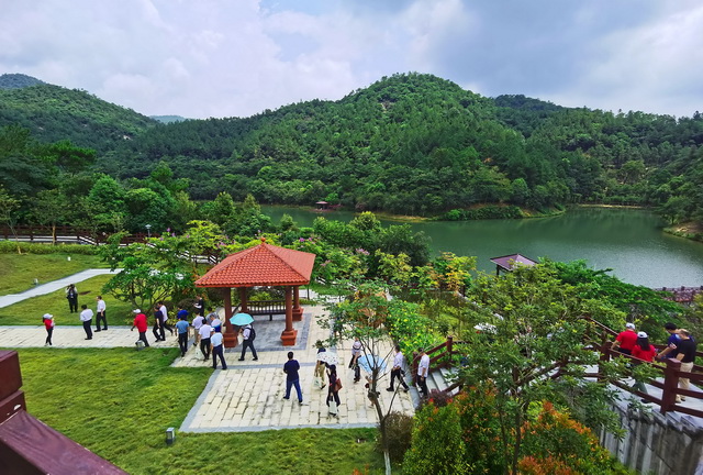 位于增城区正果镇的白江湖公园 建设成多种功能的综合性生态型郊野森林公园