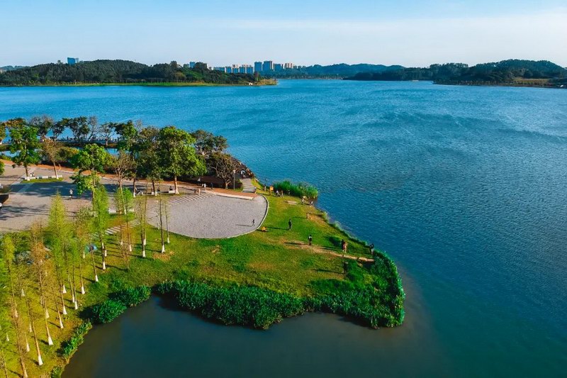 广州市增城区的荔湖作为战略性大型水库 八平方公里的水面具备五大功能